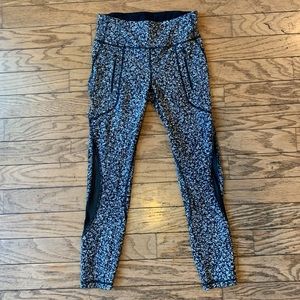 Lululemon 7/8 Zip Floral Legging w/ Mesh Details